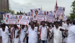 Edappadi Palaniswami supporters raised slogans supporting him during the general council meeting.