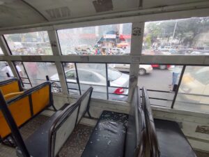 Congress workers vandalise TSRTC busses during protests