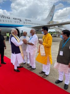 Prime Minister Narendra Modi greeting Karnataka Chief minister Basavaraj Bommai at the Bengaluru airport (Supplied)