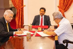 Ranil Wickremesinghe with Gotabaya Rajapaksa