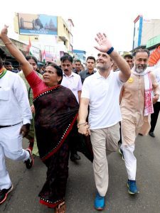 Yogendra Yadav walking alongside Congress leader Rahul Gandhi at Bharat Jodo Yatra. Twitter: YogendraYadav