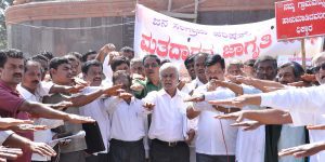 SR Hiremath during the January 2013 voter awareness march in Bellary. The aim was to create awareness among people about illegal mining and urge them not to sell their votes 