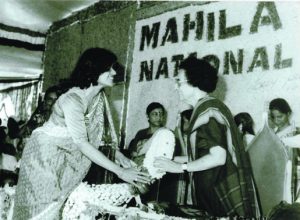 Nafees Fazal with her idol and Prime Minister Indira Gandhi at the All India MahilaConvention held in Bangalore in September 1984