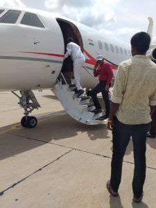 MTB Nagaraj boarding a chartered flight from Bengaluru's HAL on 14 Jul, 2019. (Anusha Ravi Sood)